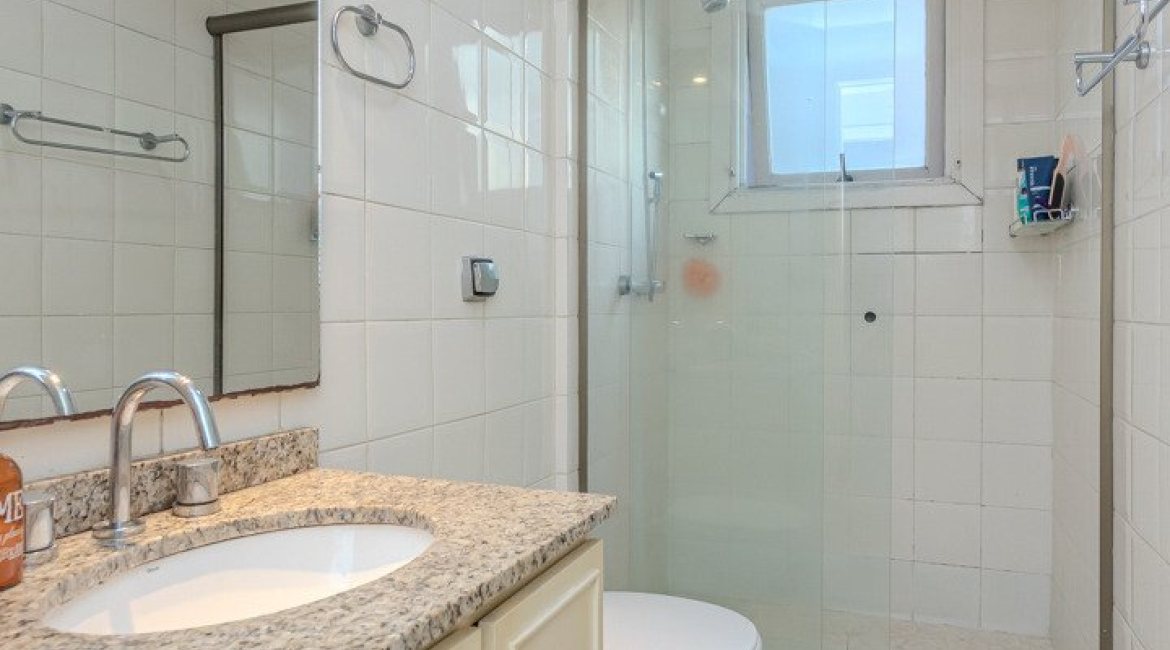 Apartamento à venda com 82m², 2 dormitórios, 1 vaga, no bairro Tristeza em PORTO ALEGRE