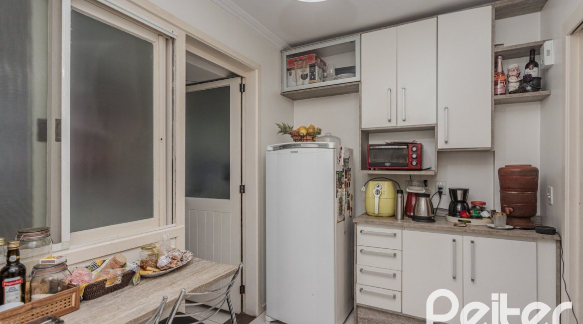Apartamento à venda com 82m², 2 dormitórios, 1 vaga, no bairro Tristeza em PORTO ALEGRE