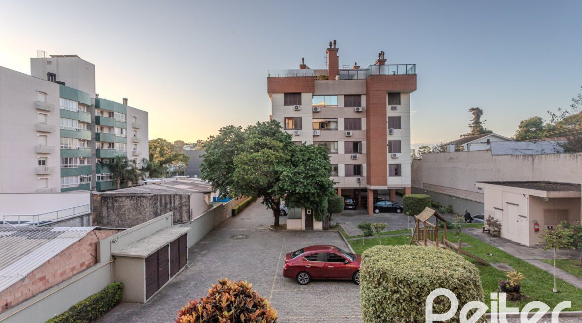 Apartamento à venda com 82m², 2 dormitórios, 1 vaga, no bairro Tristeza em PORTO ALEGRE