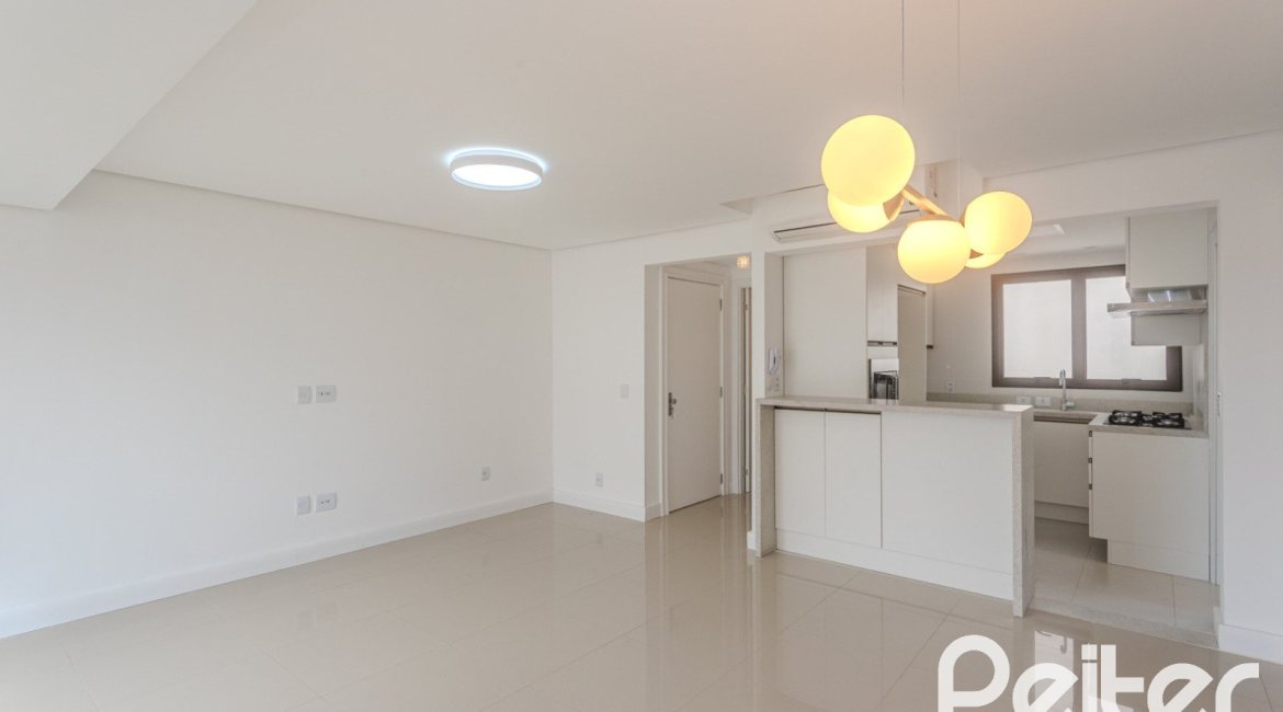 Apartamento à venda com 98m², 2 dormitórios, 1 suíte, 2 vagas, no bairro Tristeza em PORTO ALEGRE