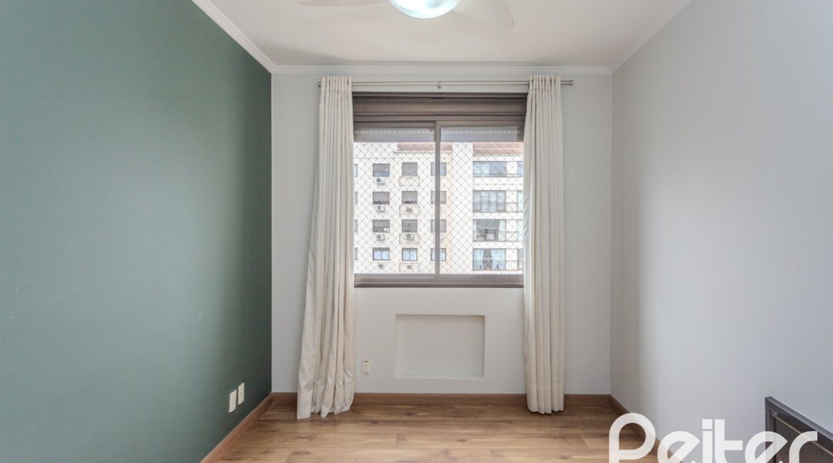 Apartamento à venda com 98m², 2 dormitórios, 1 suíte, 2 vagas, no bairro Tristeza em PORTO ALEGRE
