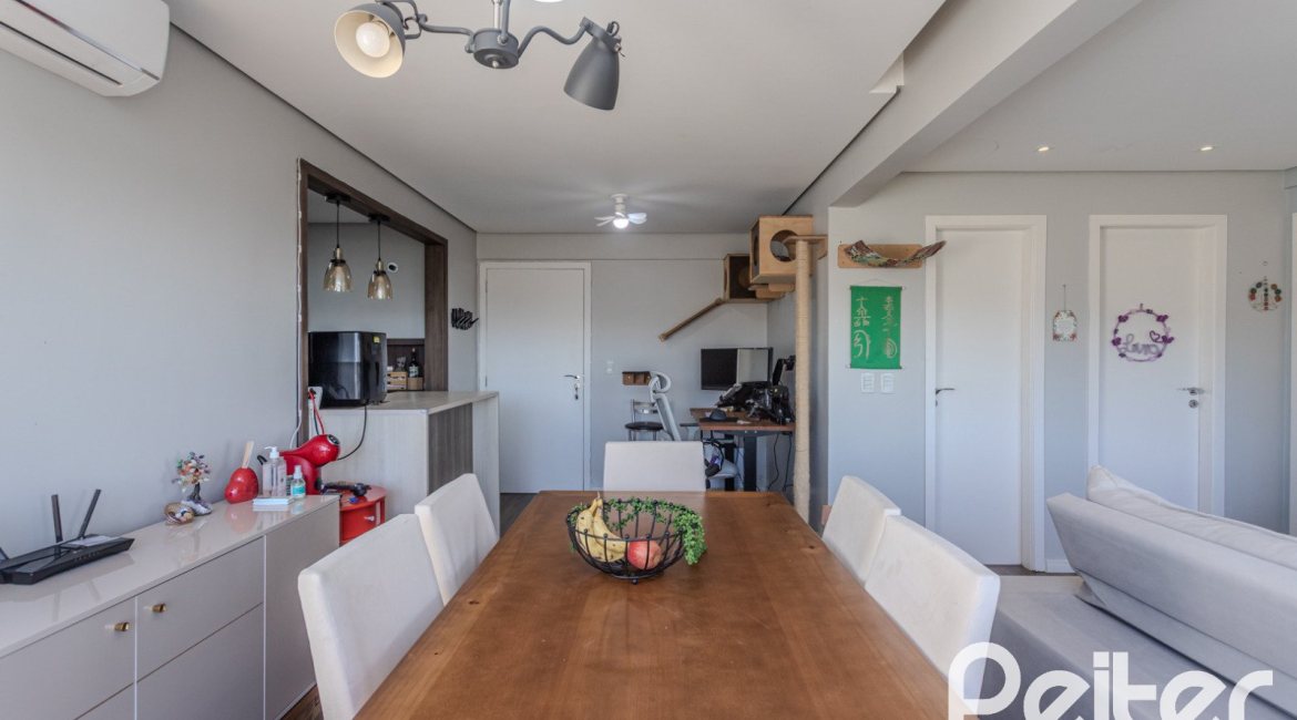Apartamento à venda com 71m², 2 dormitórios, 1 suíte, 1 vaga, no bairro Cavalhada em PORTO ALEGRE