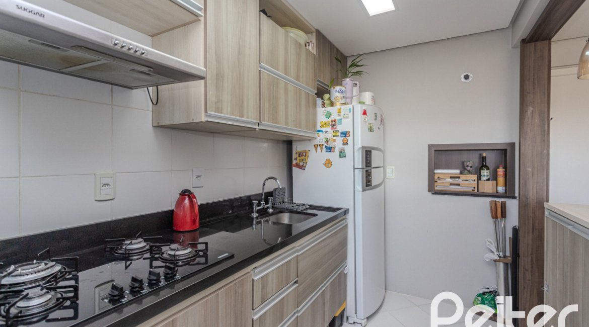 Apartamento à venda com 71m², 2 dormitórios, 1 suíte, 1 vaga, no bairro Cavalhada em PORTO ALEGRE