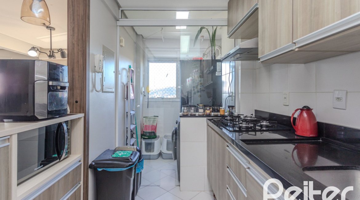Apartamento à venda com 71m², 2 dormitórios, 1 suíte, 1 vaga, no bairro Cavalhada em PORTO ALEGRE