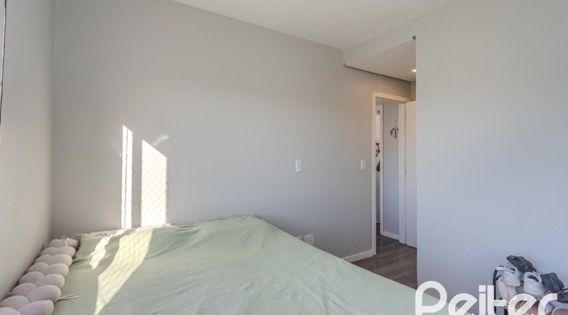 Apartamento à venda com 71m², 2 dormitórios, 1 suíte, 1 vaga, no bairro Cavalhada em PORTO ALEGRE
