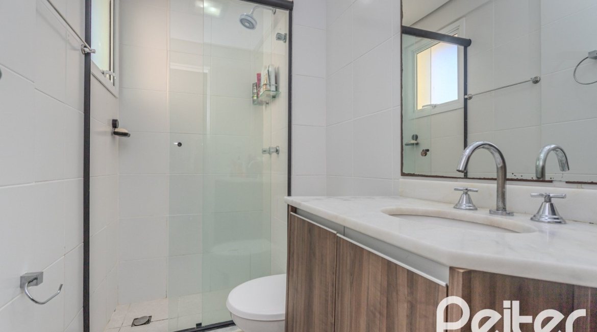 Apartamento à venda com 71m², 2 dormitórios, 1 suíte, 1 vaga, no bairro Cavalhada em PORTO ALEGRE
