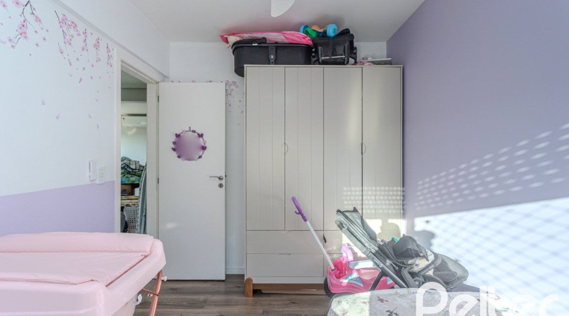 Apartamento à venda com 71m², 2 dormitórios, 1 suíte, 1 vaga, no bairro Cavalhada em PORTO ALEGRE