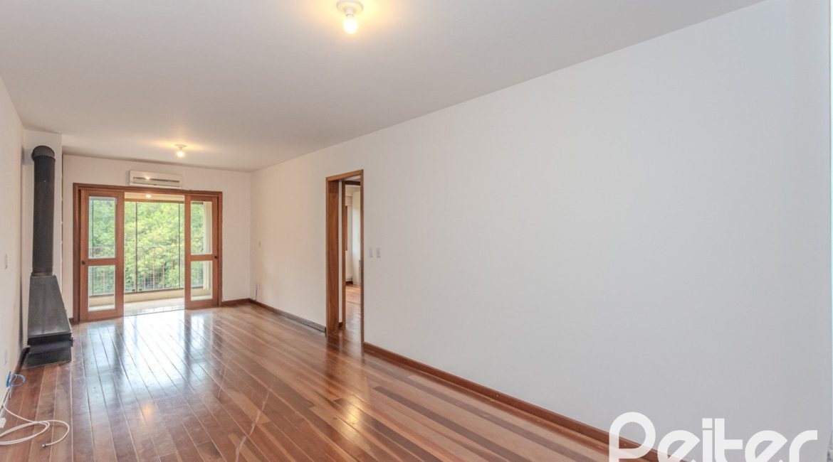 Apartamento à venda com 100m², 2 dormitórios, 1 suíte, 1 vaga, no bairro Tristeza em Porto Alegre