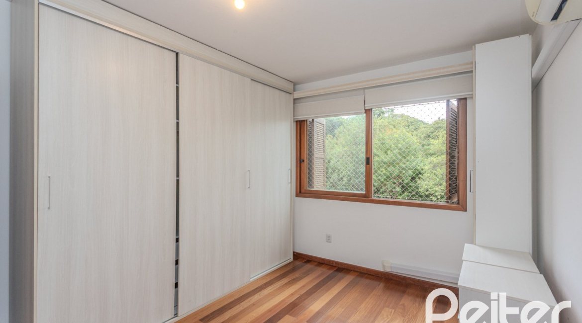 Apartamento à venda com 100m², 2 dormitórios, 1 suíte, 1 vaga, no bairro Tristeza em Porto Alegre