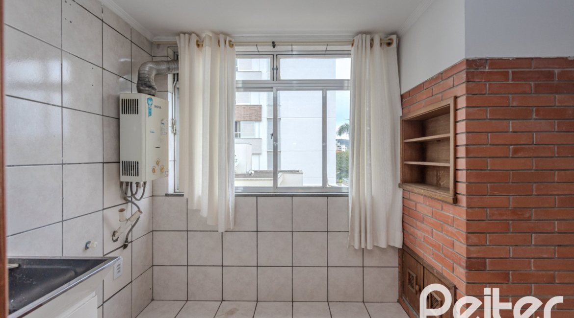 Apartamento à venda com 100m², 2 dormitórios, 1 suíte, 1 vaga, no bairro Tristeza em Porto Alegre