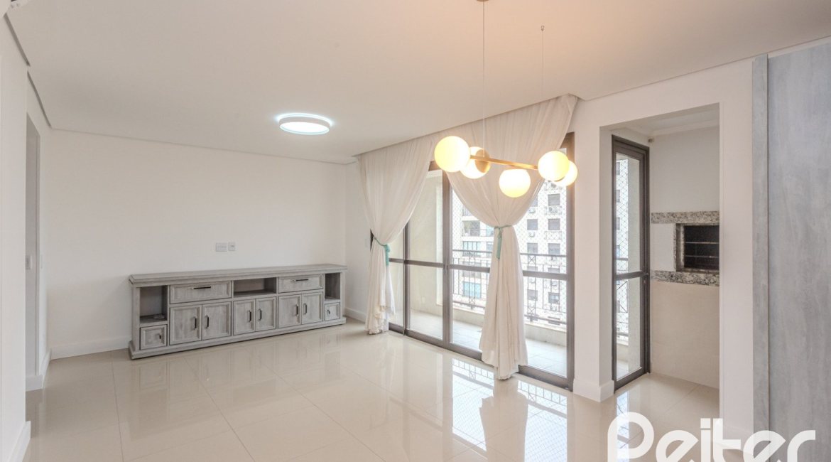 Apartamento à venda com 88m², 3 dormitórios, 1 suíte, 2 vagas, no bairro Tristeza em PORTO ALEGRE