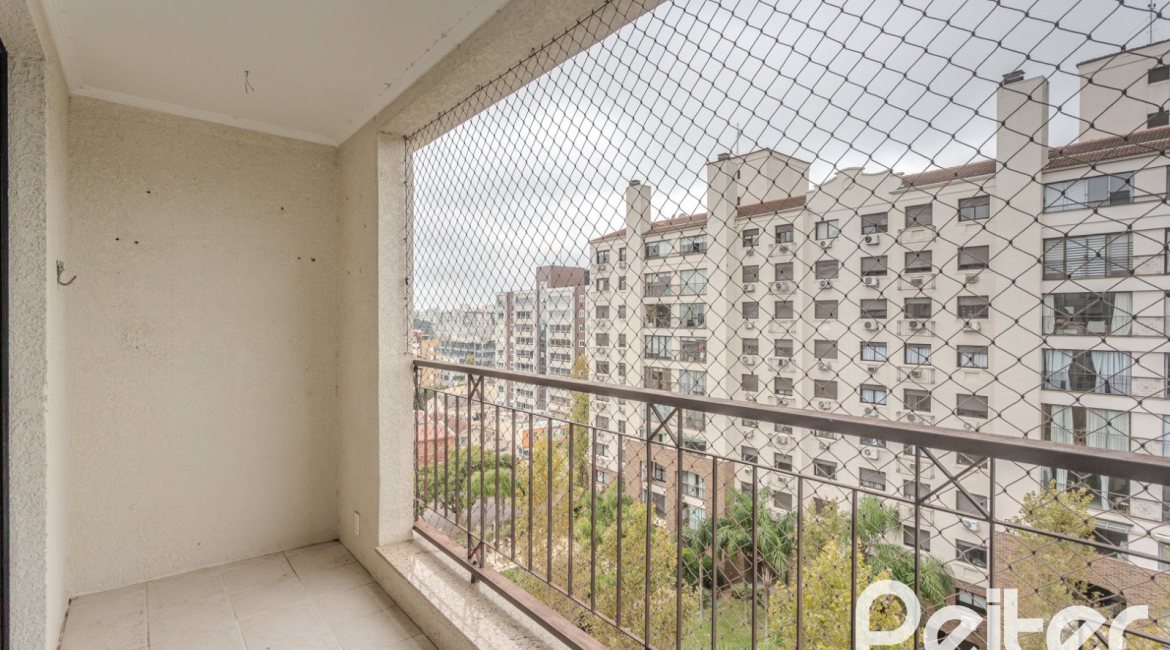 Apartamento à venda com 88m², 3 dormitórios, 1 suíte, 2 vagas, no bairro Tristeza em PORTO ALEGRE