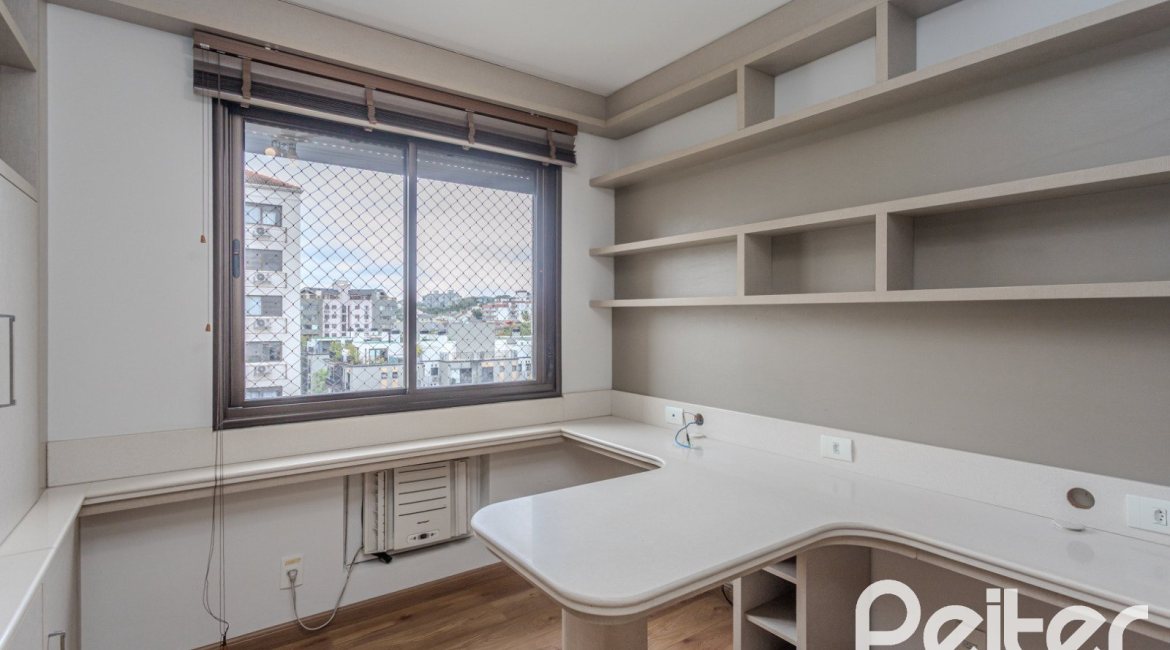 Apartamento à venda com 88m², 3 dormitórios, 1 suíte, 2 vagas, no bairro Tristeza em PORTO ALEGRE
