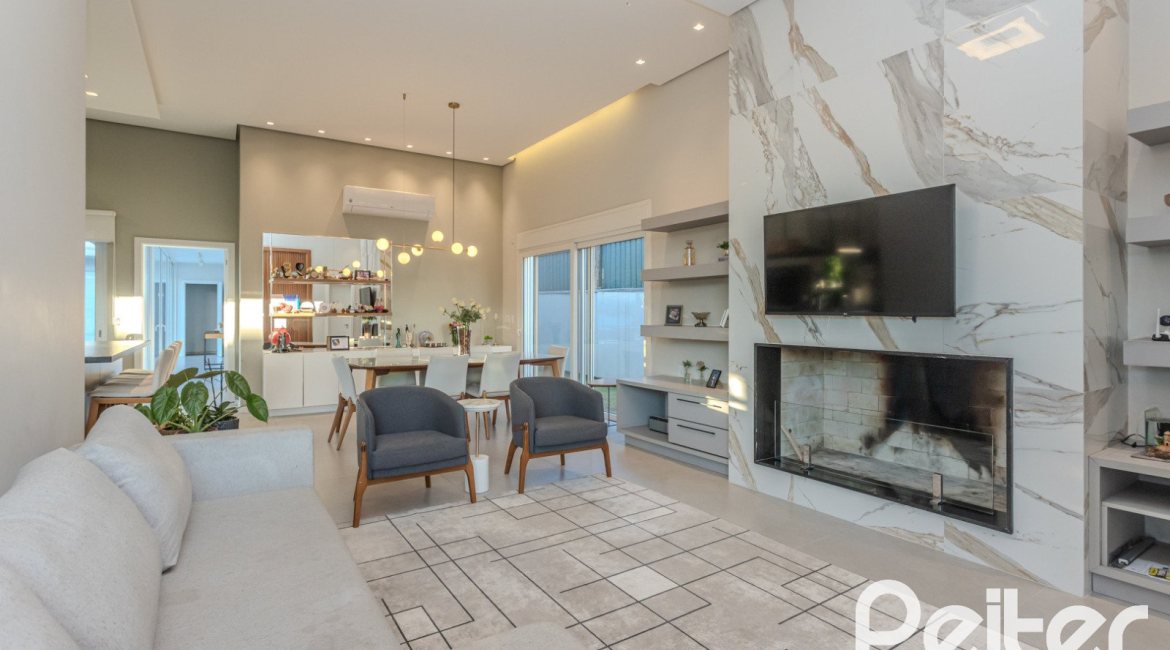 Casa em Condomínio à venda com 206m², 3 dormitórios, 3 suítes, 7 vagas, no bairro Alphaville em PORTO ALEGRE