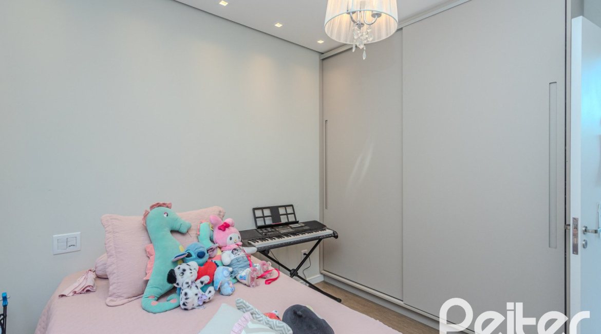 Casa em Condomínio à venda com 206m², 3 dormitórios, 3 suítes, 7 vagas, no bairro Alphaville em PORTO ALEGRE