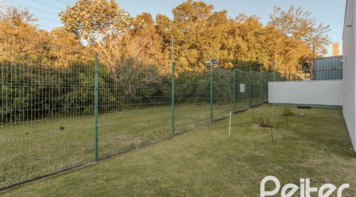 Casa em Condomínio à venda com 206m², 3 dormitórios, 3 suítes, 7 vagas, no bairro Alphaville em PORTO ALEGRE