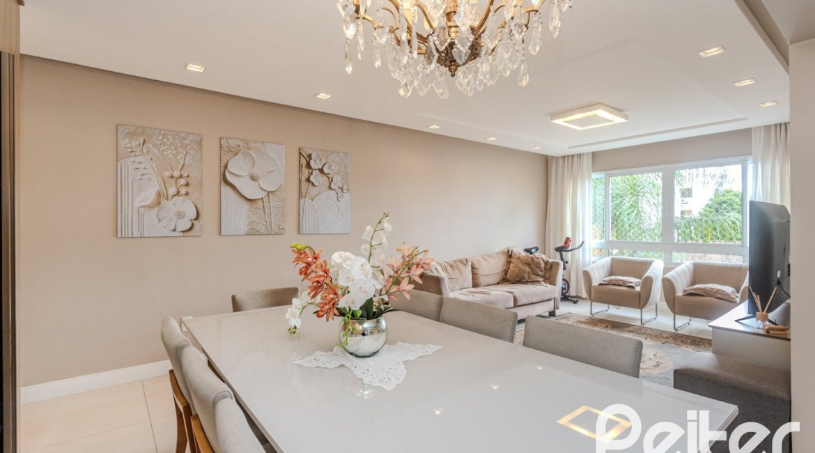 Apartamento à venda com 102m², 3 dormitórios, 1 suíte, 2 vagas, no bairro Tristeza em PORTO ALEGRE