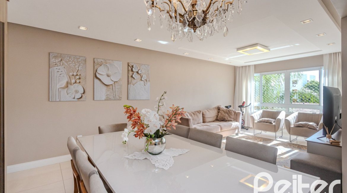 Apartamento à venda com 102m², 3 dormitórios, 1 suíte, 2 vagas, no bairro Tristeza em PORTO ALEGRE