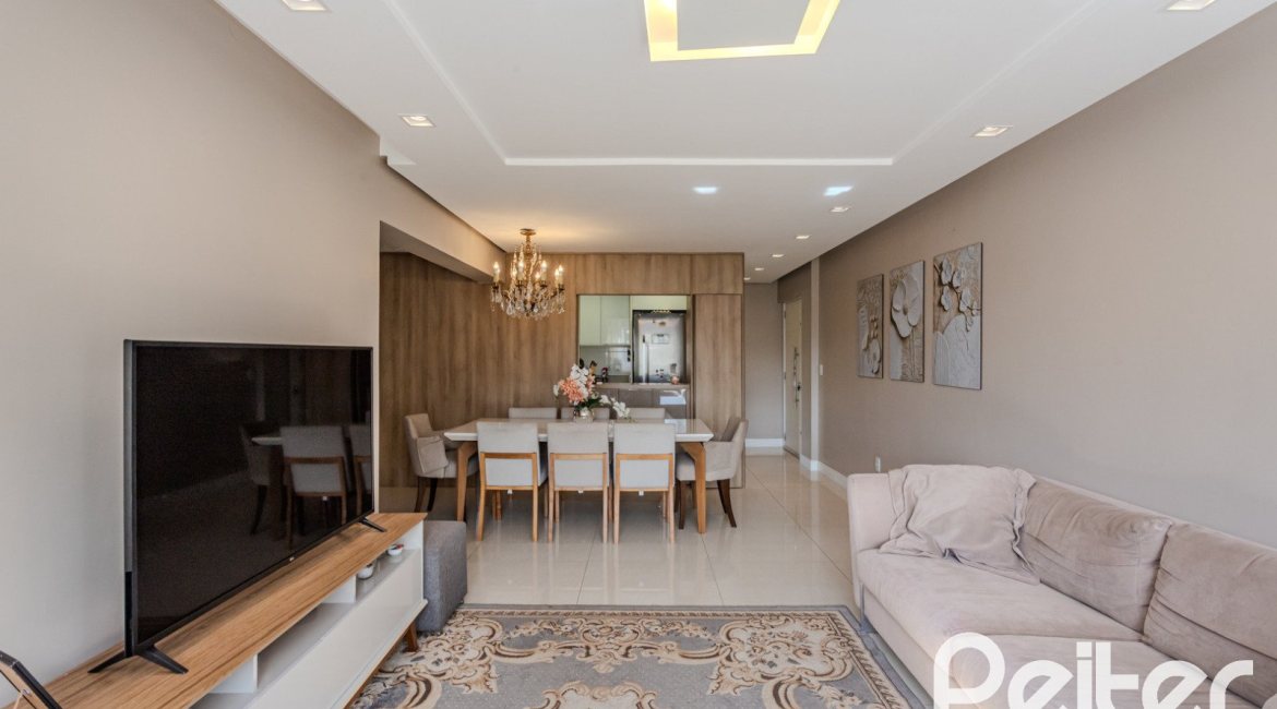 Apartamento à venda com 102m², 3 dormitórios, 1 suíte, 2 vagas, no bairro Tristeza em PORTO ALEGRE