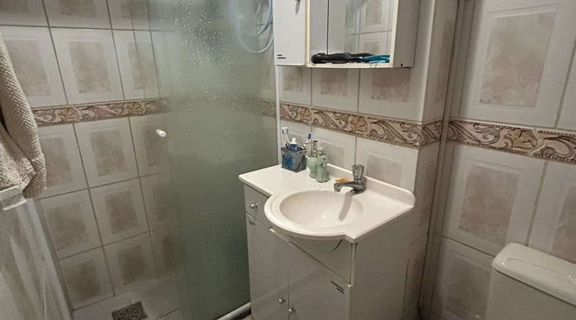 Apartamento à venda com 46m², 2 dormitórios, 1 vaga, no bairro Cavalhada em Porto Alegre