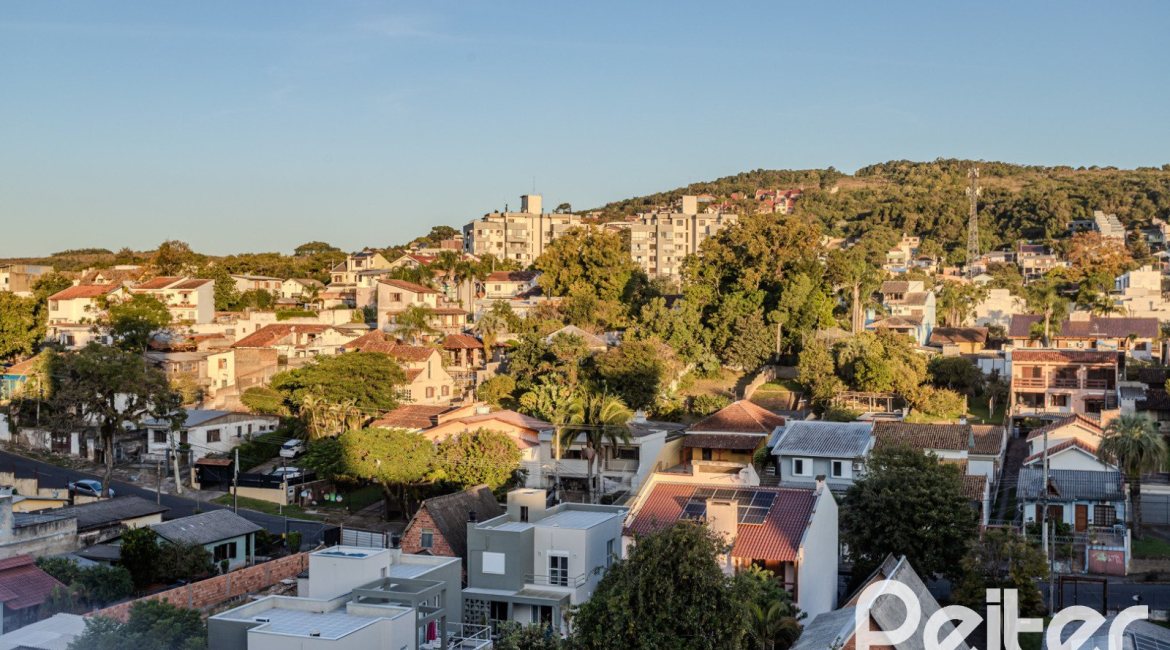 Apartamento à venda com 73m², 3 dormitórios, 1 suíte, 2 vagas, no bairro Tristeza em PORTO ALEGRE