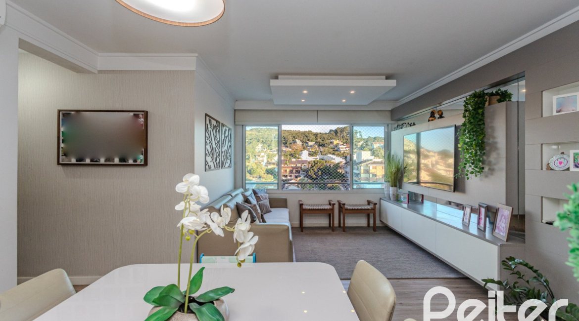Apartamento à venda com 73m², 3 dormitórios, 1 suíte, 2 vagas, no bairro Tristeza em PORTO ALEGRE