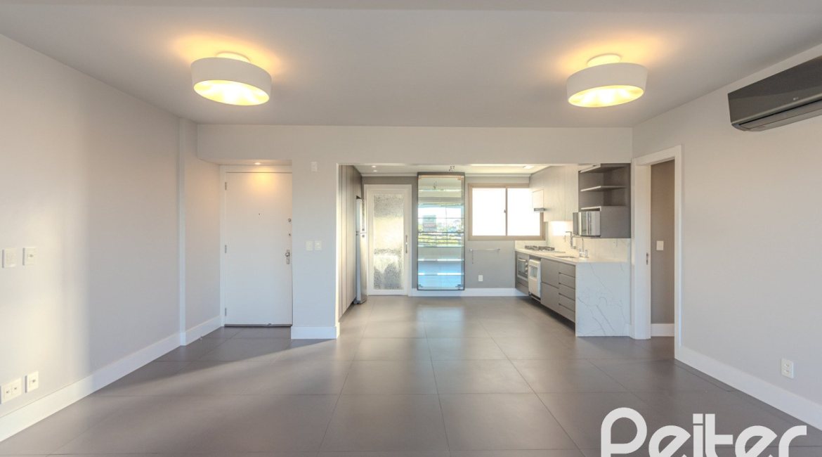 Apartamento à venda com 98m², 3 dormitórios, 1 suíte, 1 vaga, no bairro Cristal em PORTO ALEGRE