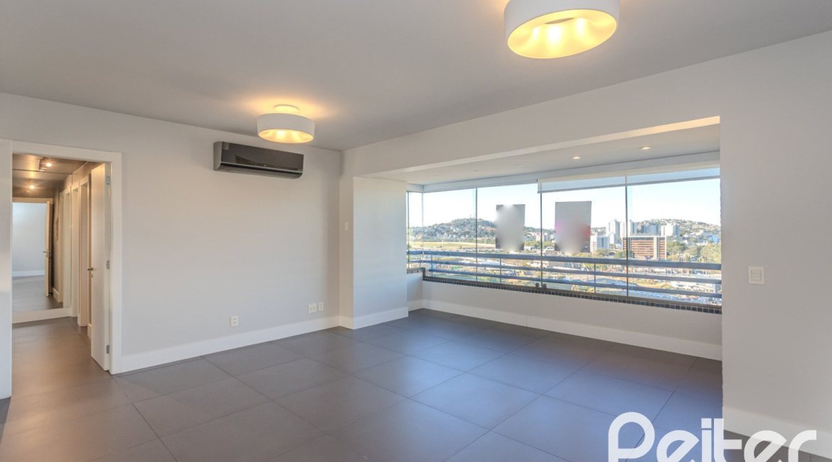 Apartamento à venda com 98m², 3 dormitórios, 1 suíte, 1 vaga, no bairro Cristal em PORTO ALEGRE