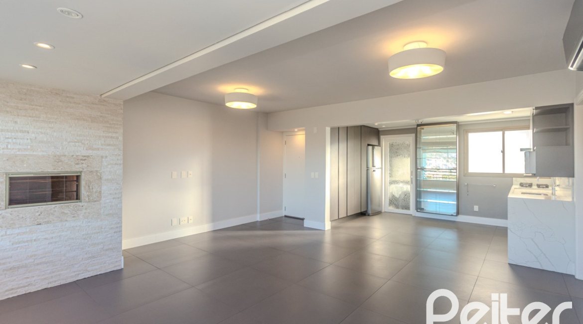 Apartamento à venda com 98m², 3 dormitórios, 1 suíte, 1 vaga, no bairro Cristal em PORTO ALEGRE