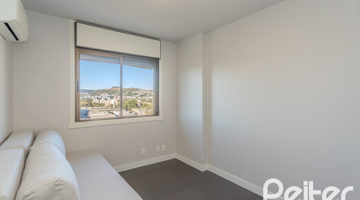 Apartamento à venda com 98m², 3 dormitórios, 1 suíte, 1 vaga, no bairro Cristal em PORTO ALEGRE