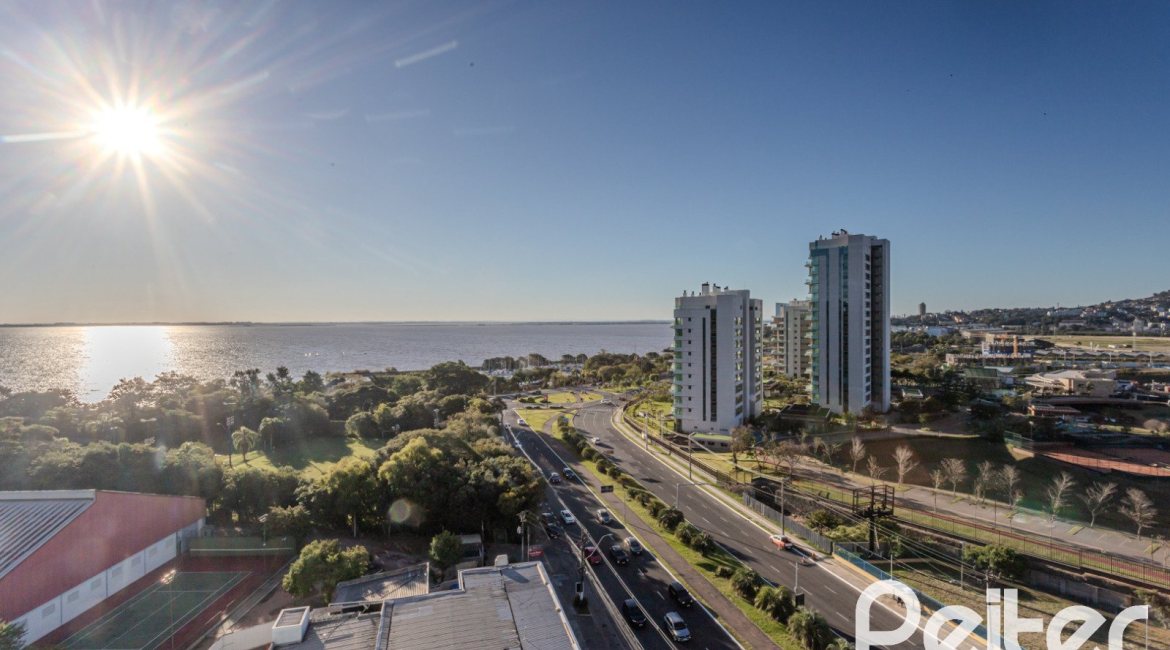 Apartamento à venda com 98m², 3 dormitórios, 1 suíte, 1 vaga, no bairro Cristal em PORTO ALEGRE