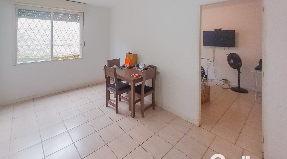 Apartamento à venda com 37m², 1 dormitório, 1 vaga, no bairro Cavalhada em Porto Alegre
