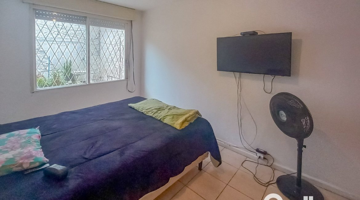 Apartamento à venda com 37m², 1 dormitório, 1 vaga, no bairro Cavalhada em Porto Alegre