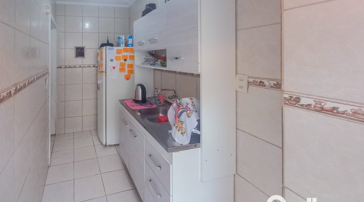 Apartamento à venda com 37m², 1 dormitório, 1 vaga, no bairro Cavalhada em Porto Alegre