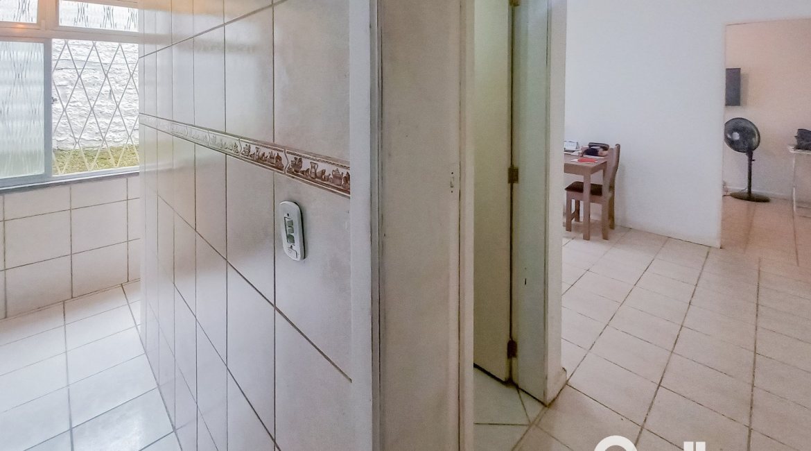 Apartamento à venda com 37m², 1 dormitório, 1 vaga, no bairro Cavalhada em Porto Alegre
