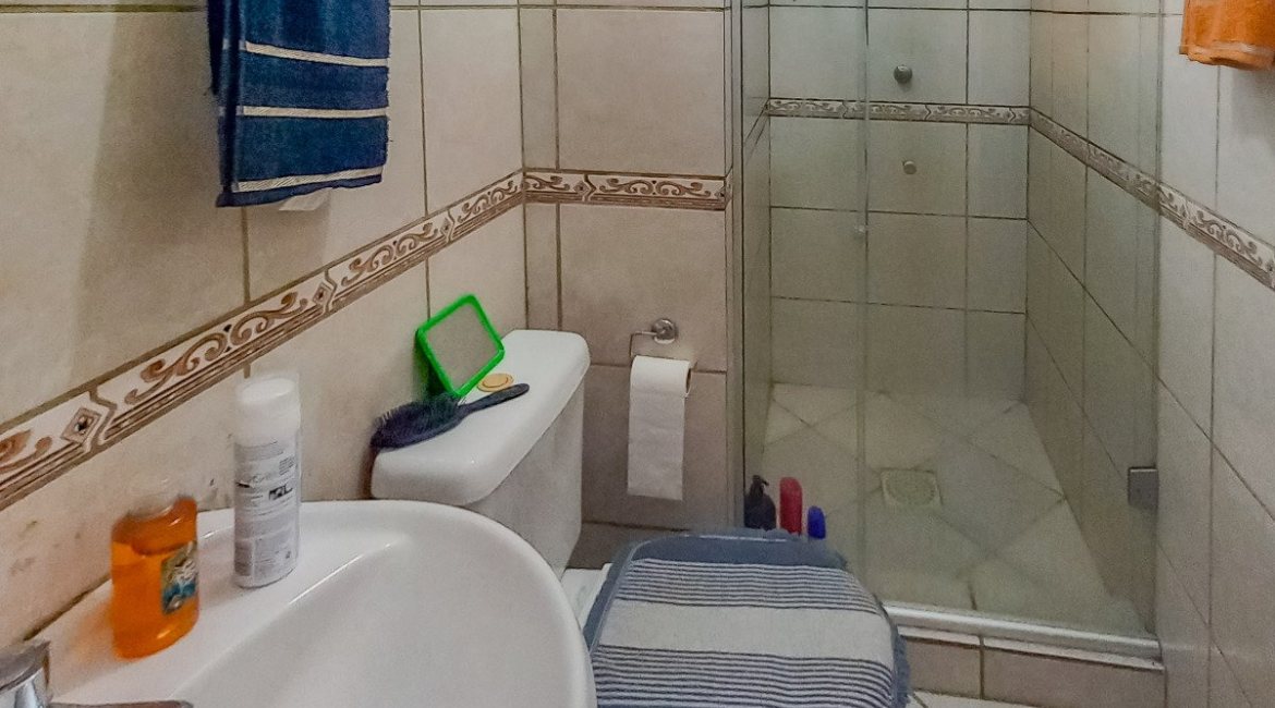 Apartamento à venda com 37m², 1 dormitório, 1 vaga, no bairro Cavalhada em Porto Alegre