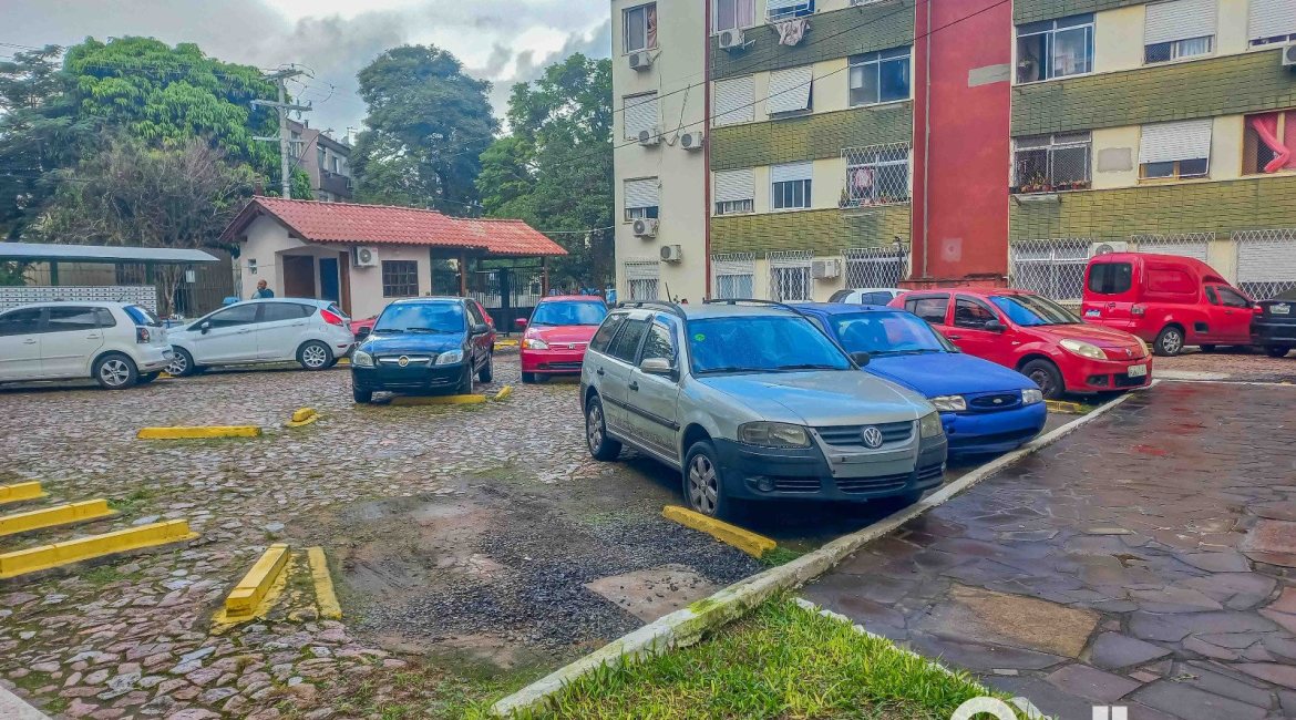 Apartamento à venda com 37m², 1 dormitório, 1 vaga, no bairro Cavalhada em Porto Alegre