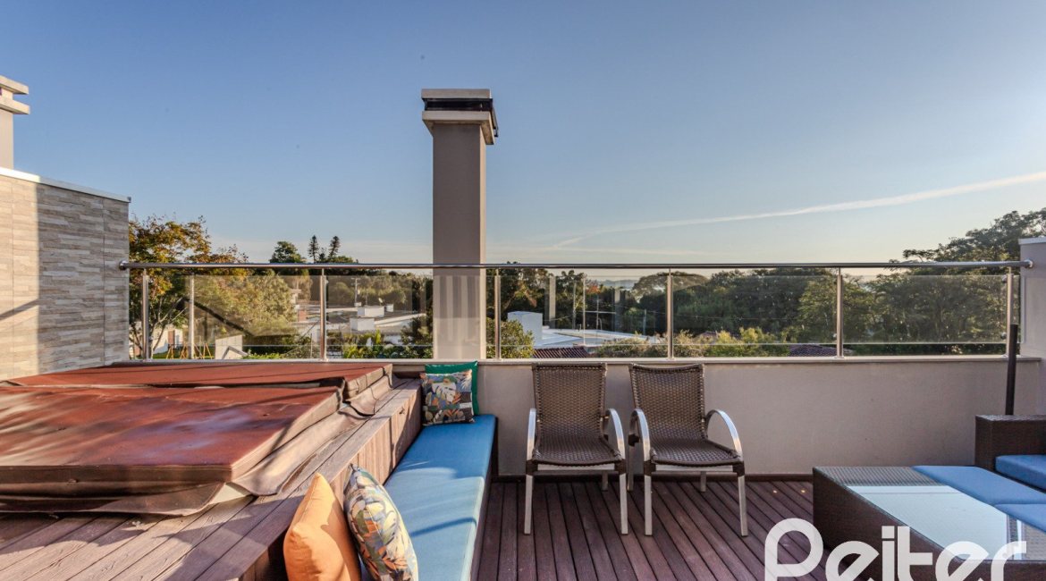 Casa em Condomínio à venda com 208m², 3 dormitórios, 1 suíte, 2 vagas, no bairro Tristeza em Porto Alegre