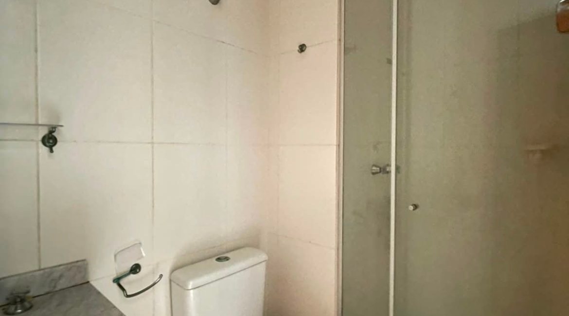 Casa em Condomínio à venda com 97m², 3 dormitórios, 1 suíte, 2 vagas, no bairro Guarujá em Porto Alegre