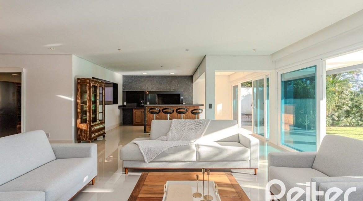 Casa em Condomínio à venda com 361m², 3 dormitórios, 3 suítes, no bairro Terra Ville em PORTO ALEGRE