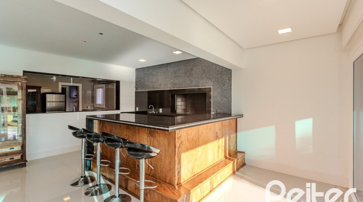 Casa em Condomínio à venda com 361m², 3 dormitórios, 3 suítes, no bairro Terra Ville em PORTO ALEGRE