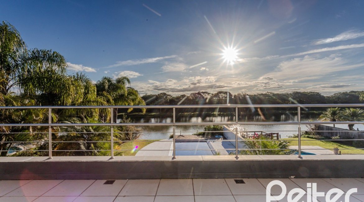 Casa em Condomínio à venda com 361m², 3 dormitórios, 3 suítes, no bairro Terra Ville em PORTO ALEGRE