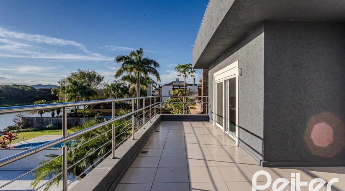 Casa em Condomínio à venda com 361m², 3 dormitórios, 3 suítes, no bairro Terra Ville em PORTO ALEGRE