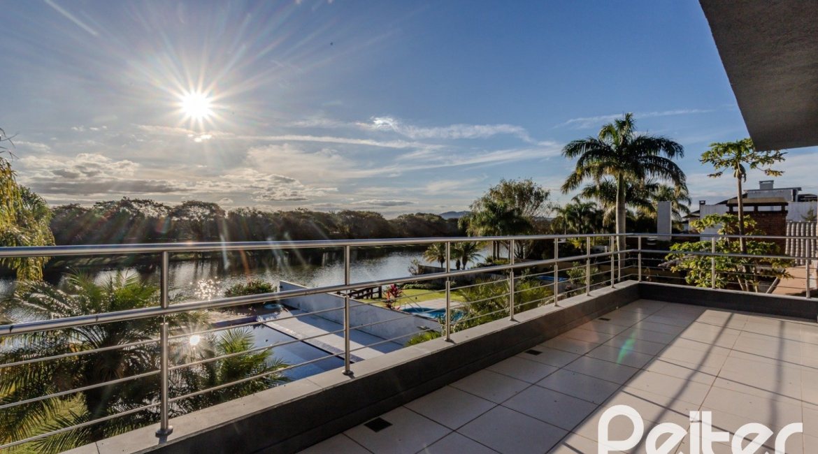 Casa em Condomínio à venda com 361m², 3 dormitórios, 3 suítes, no bairro Terra Ville em PORTO ALEGRE