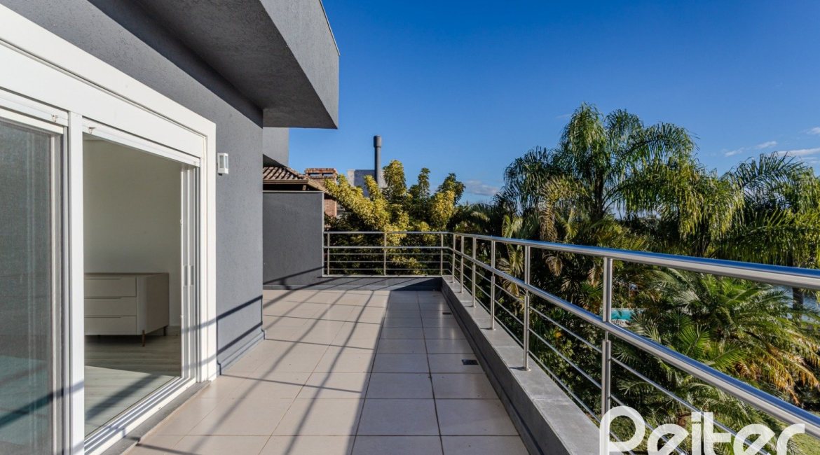 Casa em Condomínio à venda com 361m², 3 dormitórios, 3 suítes, no bairro Terra Ville em PORTO ALEGRE