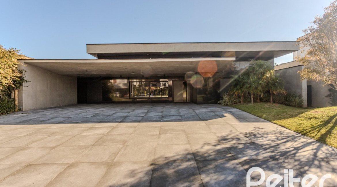 Casa em Condomínio à venda com 392m², 4 dormitórios, 4 suítes, 4 vagas, no bairro Terra Ville em PORTO ALEGRE