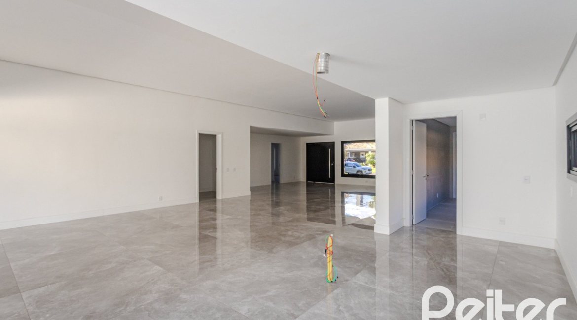 Casa em Condomínio à venda com 392m², 4 dormitórios, 4 suítes, 4 vagas, no bairro Terra Ville em PORTO ALEGRE