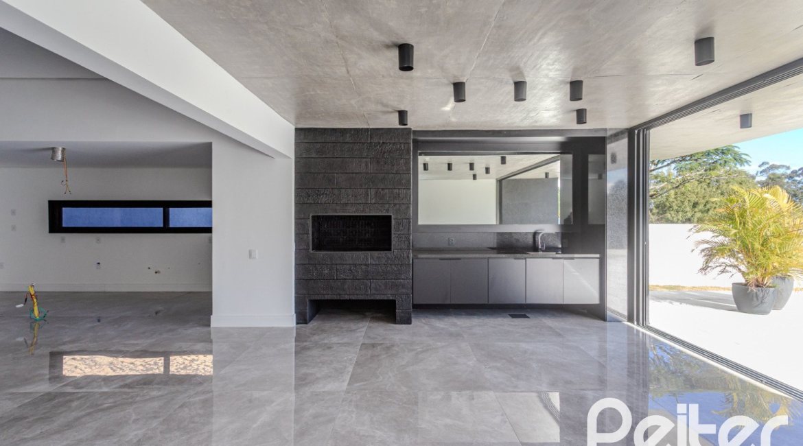 Casa em Condomínio à venda com 392m², 4 dormitórios, 4 suítes, 4 vagas, no bairro Terra Ville em PORTO ALEGRE