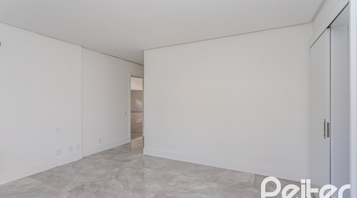 Casa em Condomínio à venda com 392m², 4 dormitórios, 4 suítes, 4 vagas, no bairro Terra Ville em PORTO ALEGRE