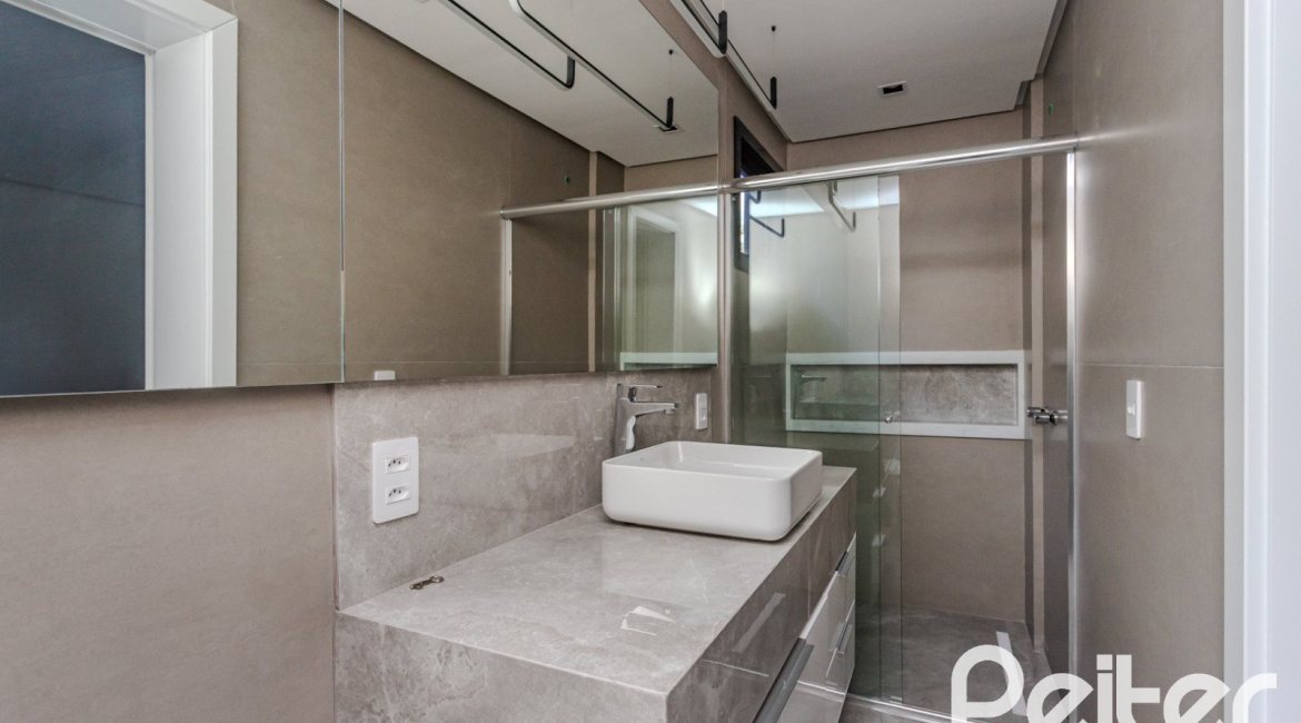 Casa em Condomínio à venda com 392m², 4 dormitórios, 4 suítes, 4 vagas, no bairro Terra Ville em PORTO ALEGRE